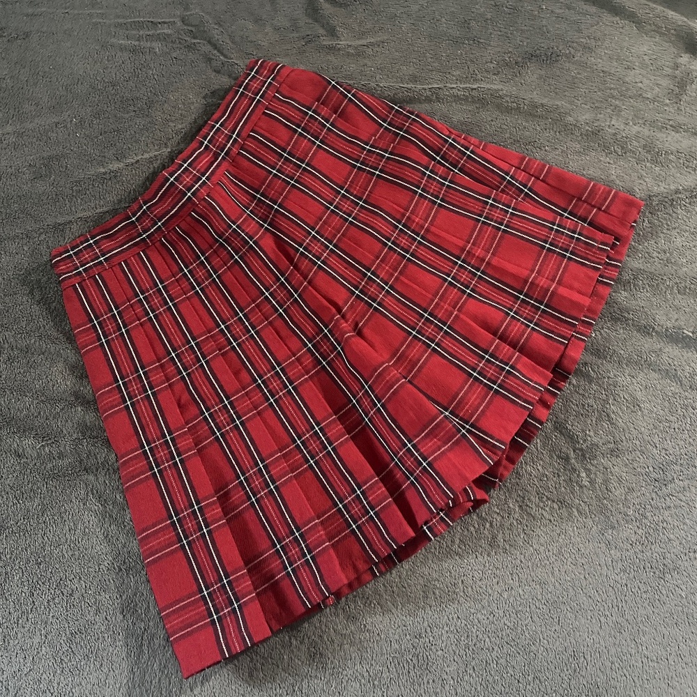 Uniqlo skort girl